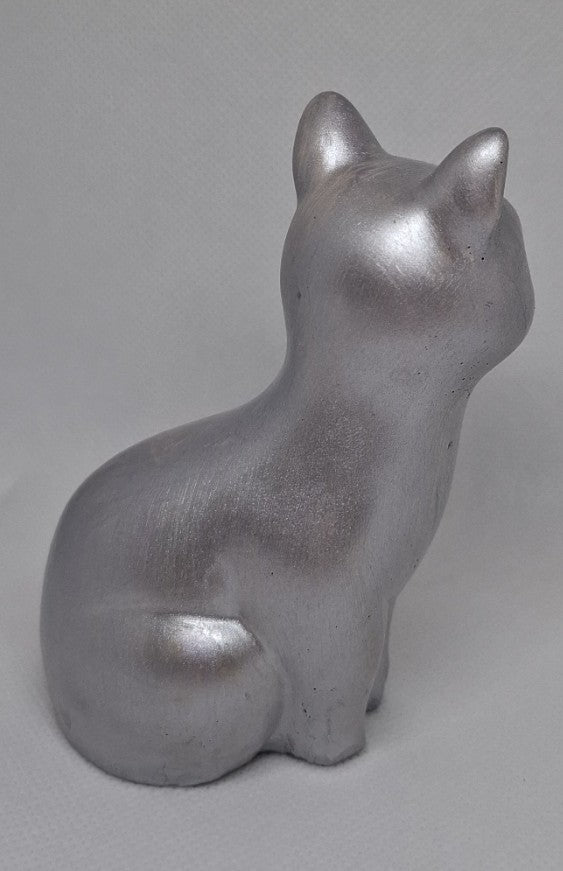 🌟 Mystische Silberkatze aus Beton 🌟