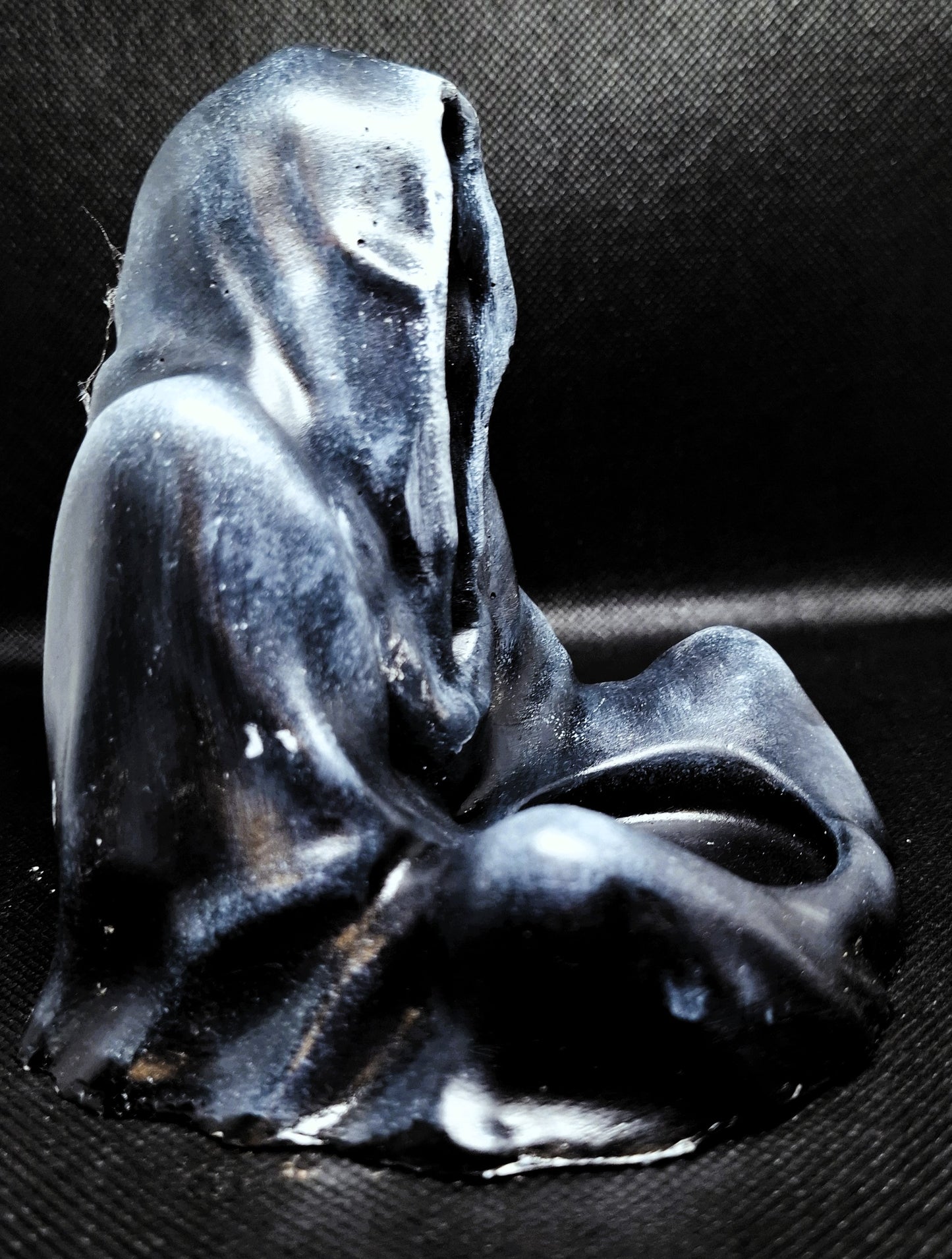 Betonfigur „Der Wächter“ – mystischer Kerzenhalter