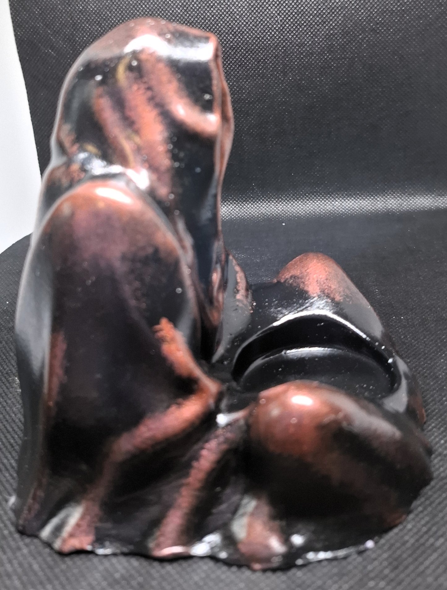 Betonfigur „Der Wächter – Bronzeedition“ 🕯️