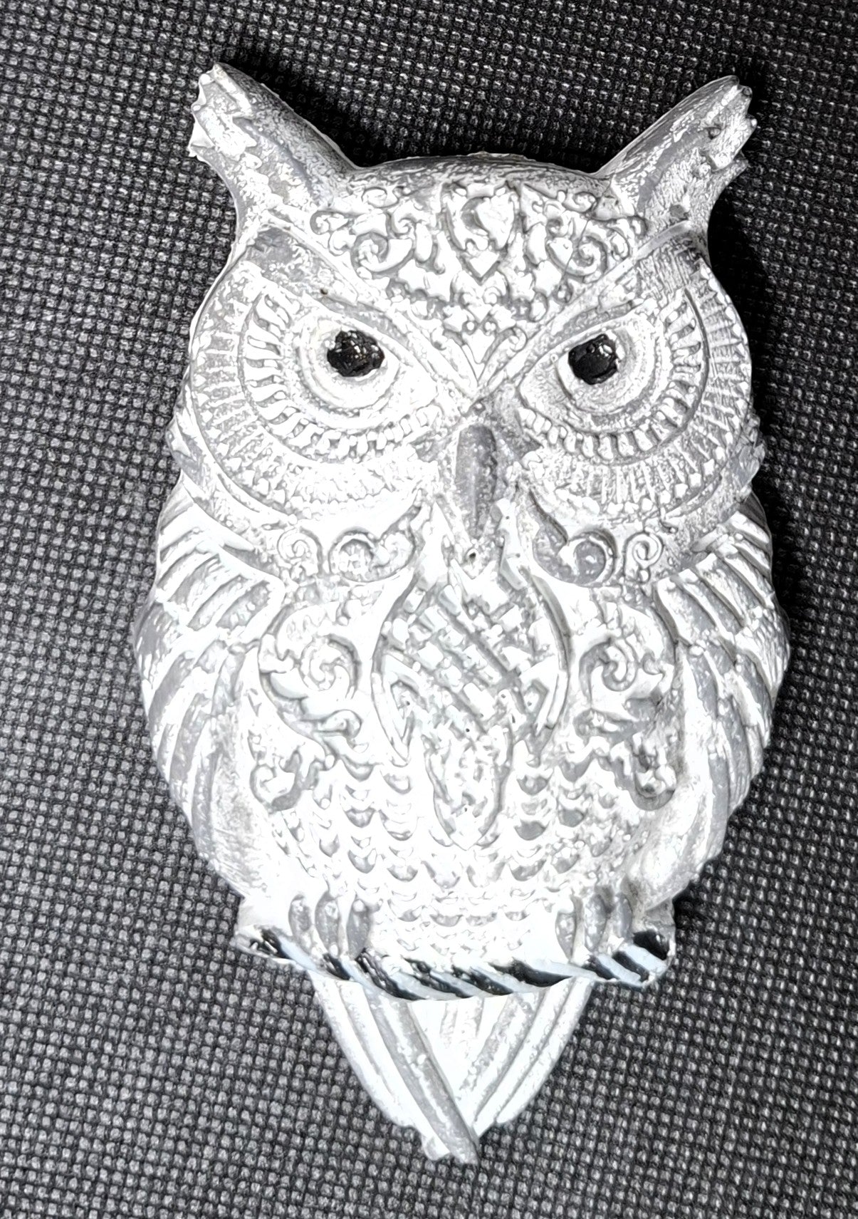 kleine Eule aus Beton